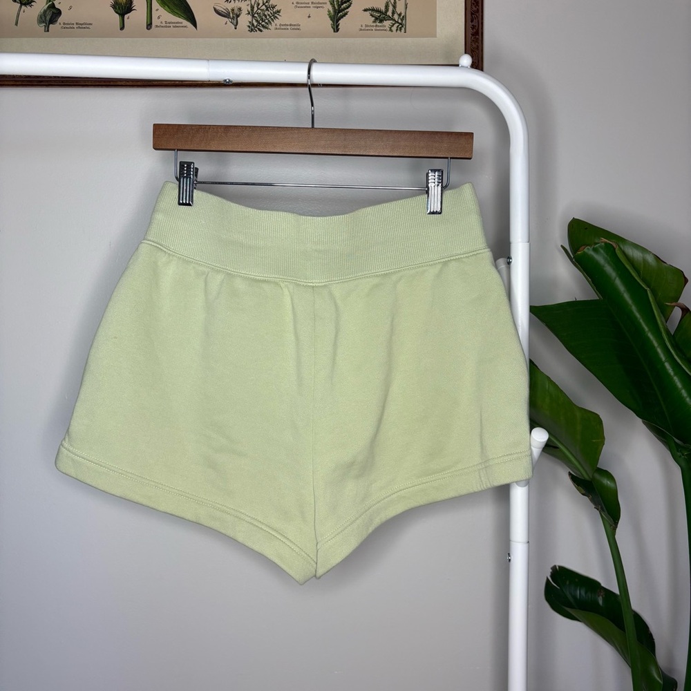 Nike Women's Sportswear Phoenix Fleece High Waisted Green Shorts Size Medium - Picture 5 of 7